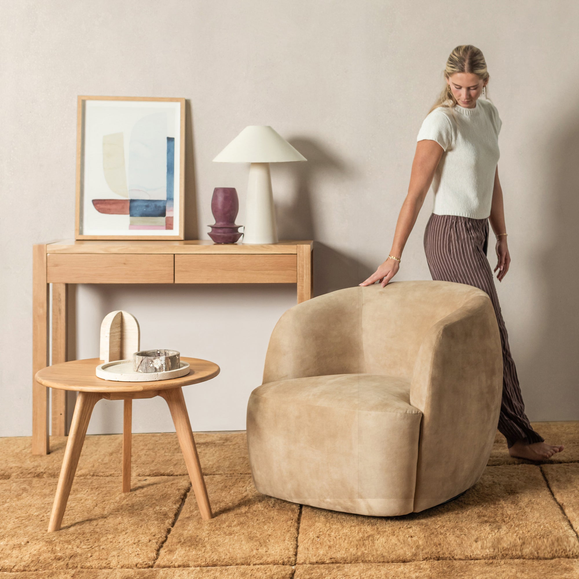 Arlo-Swivel-Armchair-Desert-Fawn-Velvet-LL2VC1-Lifestyle-9-sq.jpg