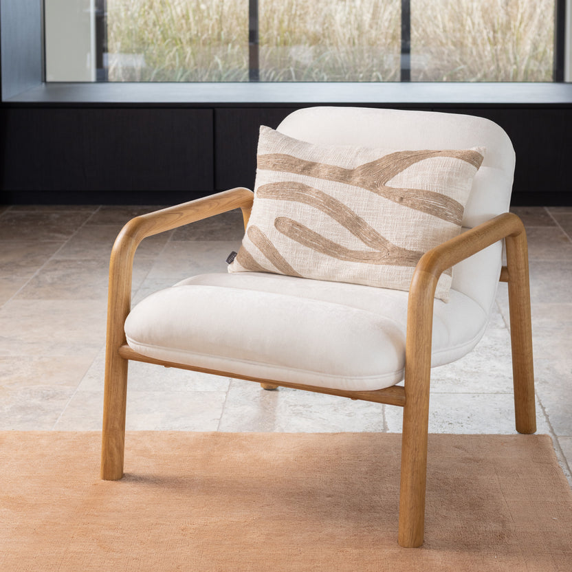 Luno-Armchair-Oak-Cloud-White--PM1001--lifestyle-3-sq.jpg