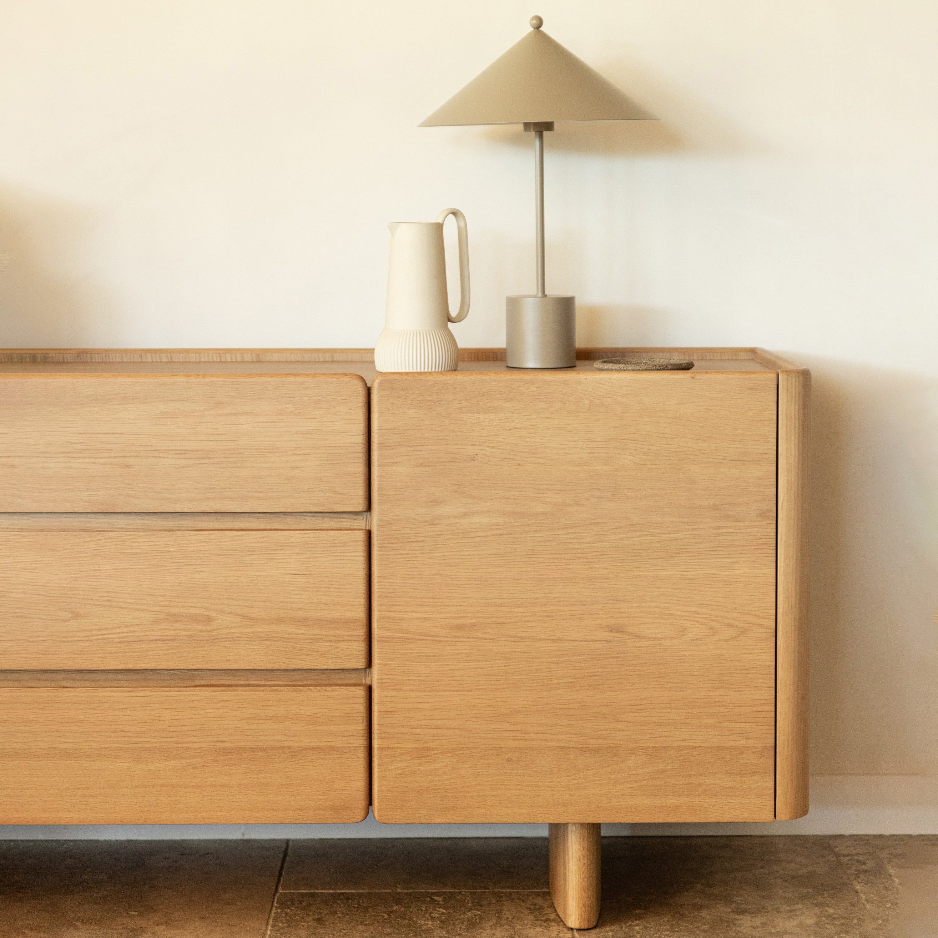 Luno-Sideboard-Oak--RL1018--detail-2-sq.jpg