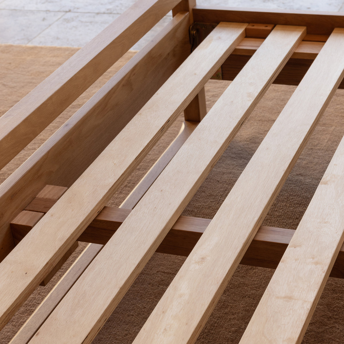 bruno-bed-oak--SHARED--detail-1-sq.jpg