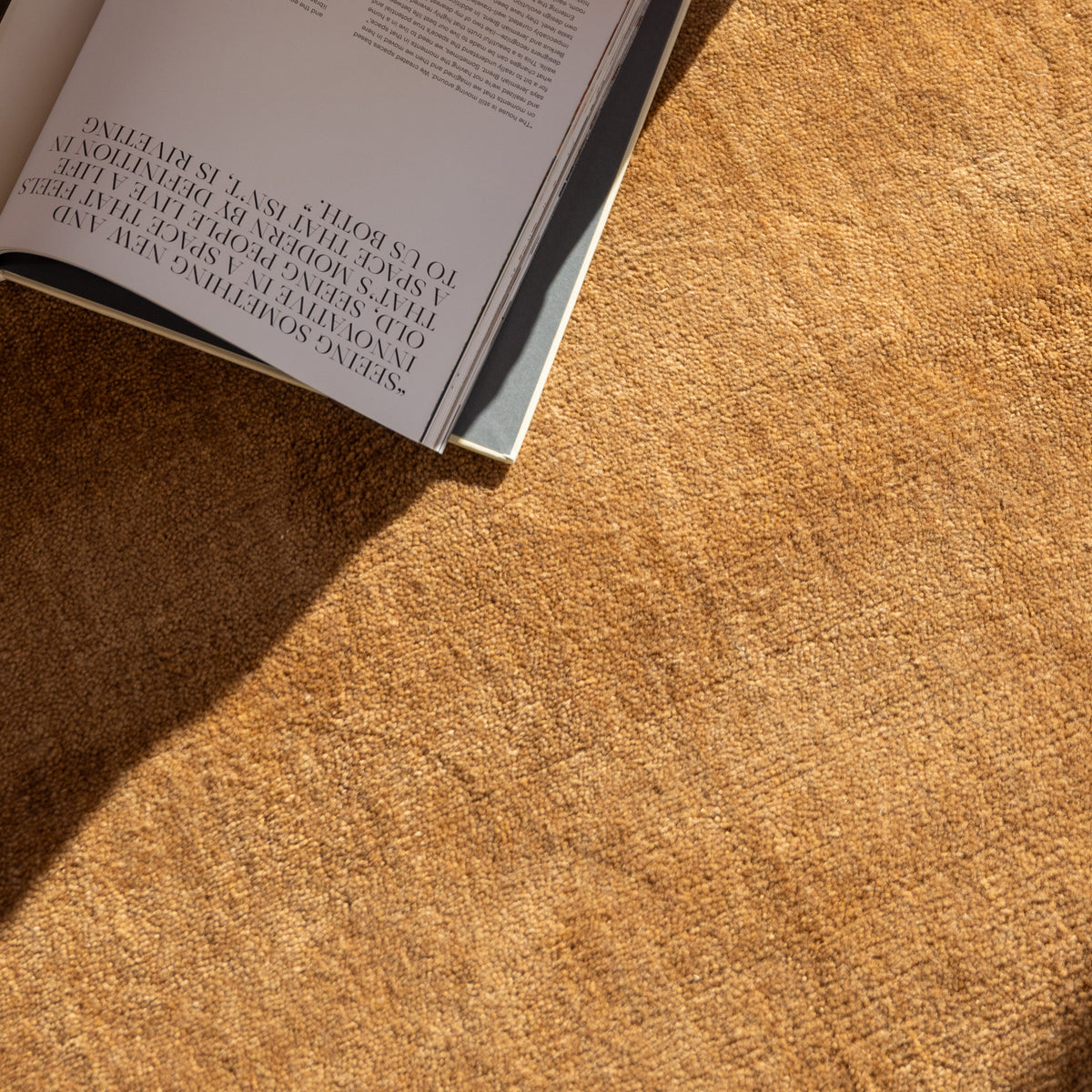 freya-nz-wool-rug-pale-toasted-nutmeg--SHARED--lifestyle-detail-5-sq.jpg