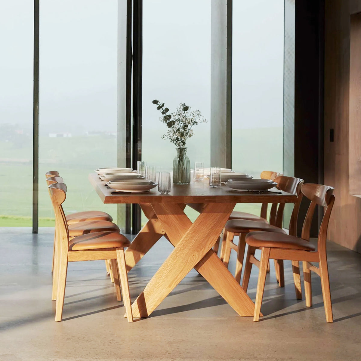 iconbydesign-axel-dining-table-oak-lifestyle-4.jpg