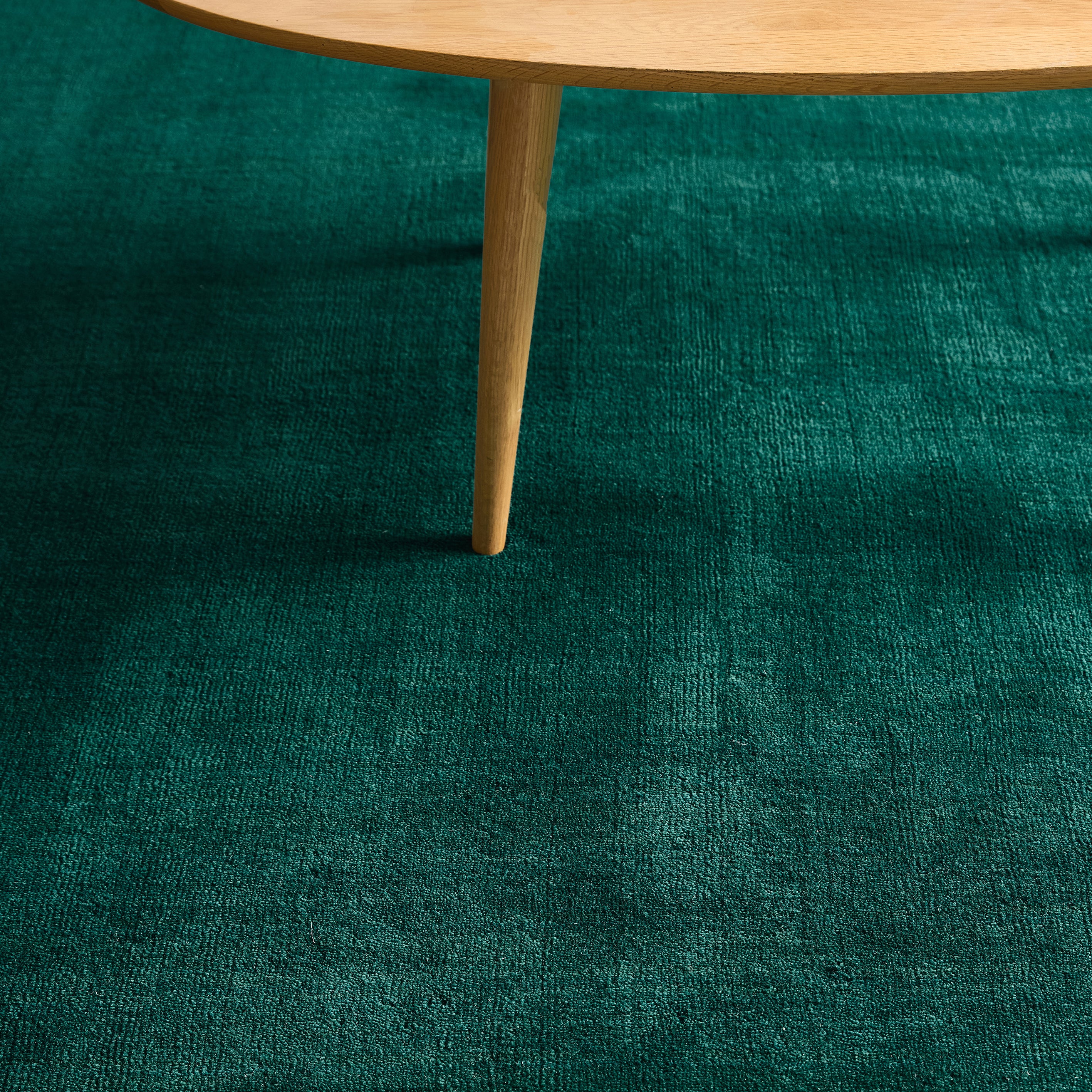 iconbydesign-freya-nz-wool-rug-ocean-teal-lifestyle-c_irqmy5.jpg