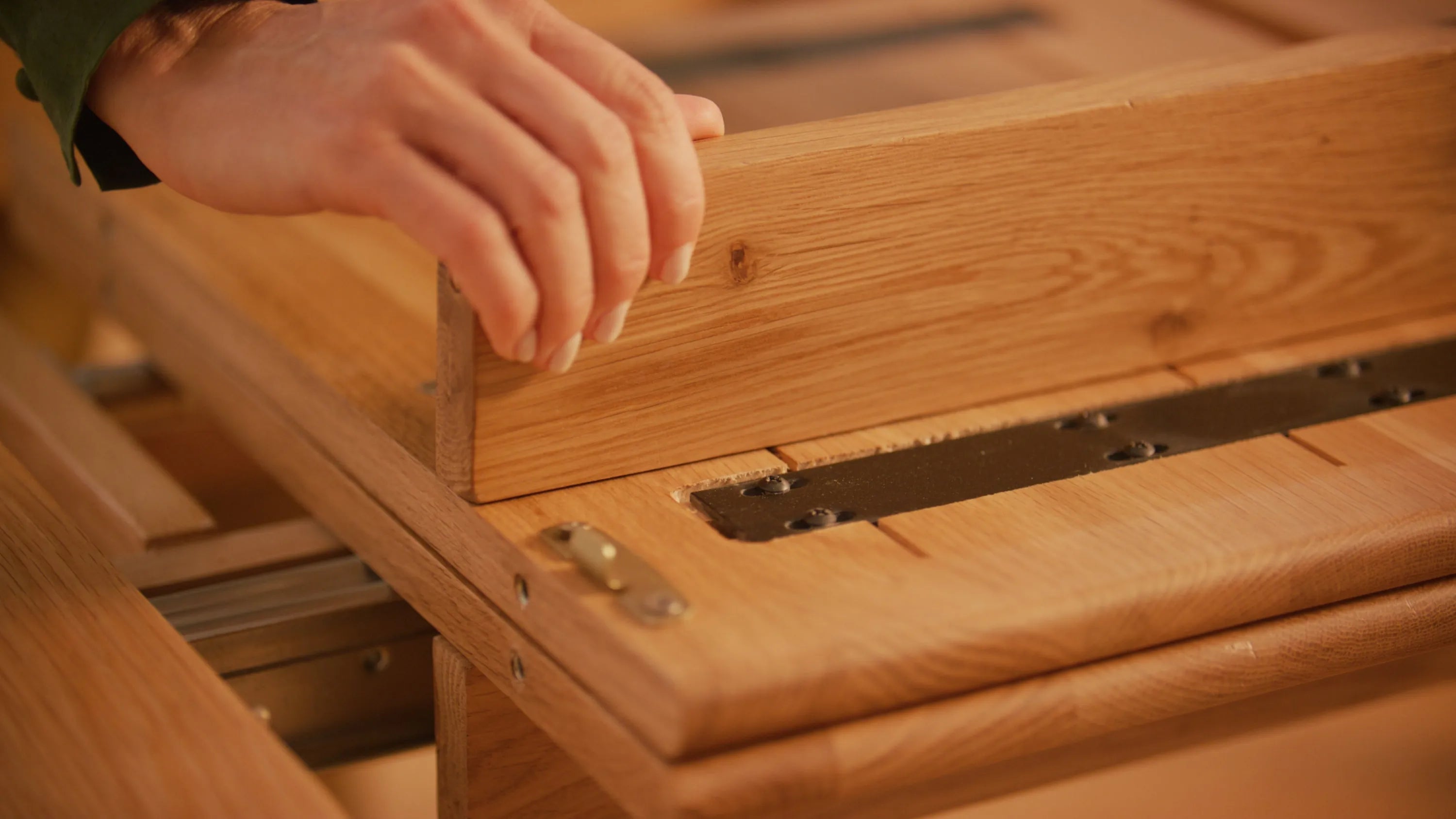 Jackson Dining Table Round Extendable 130-170 x 130cm Solid American Oak