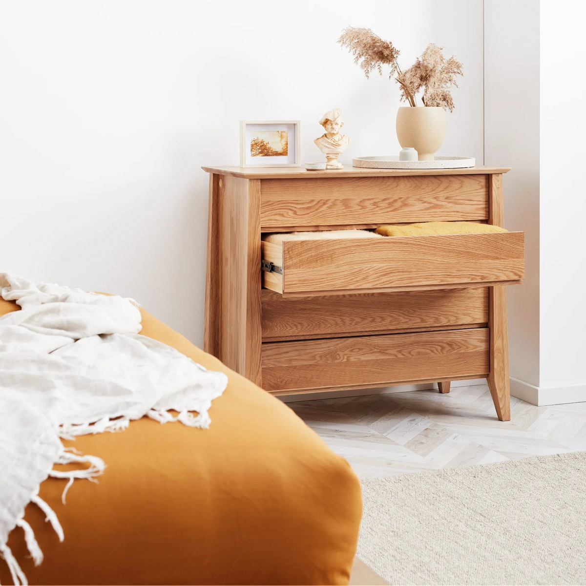 Jolanda Chest 4 Drawers 100 x 50cm Solid American Oak