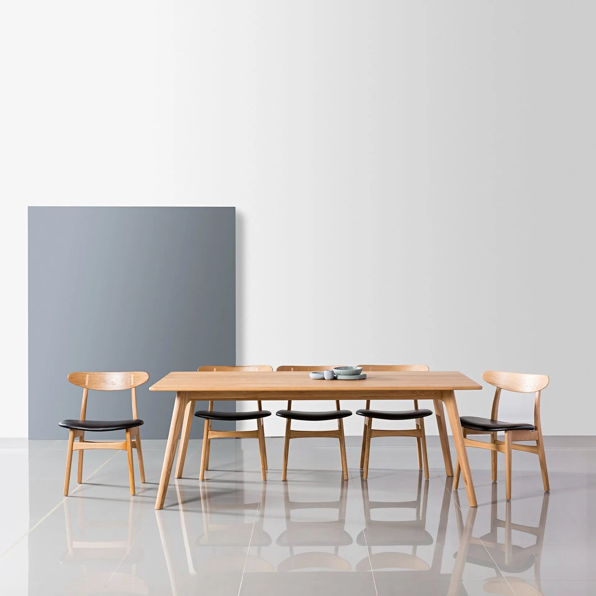 Magnus Dining Chair Black Leather Solid American Oak