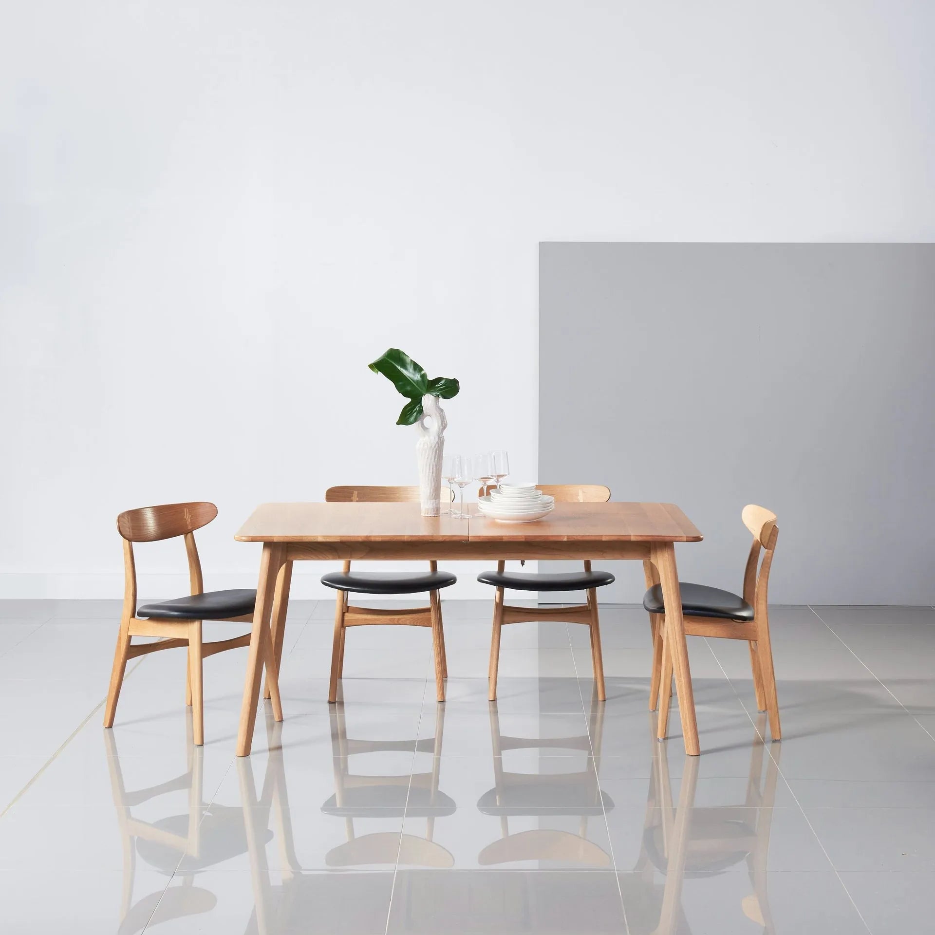 Magnus Dining Chair Black Leather Solid American Oak