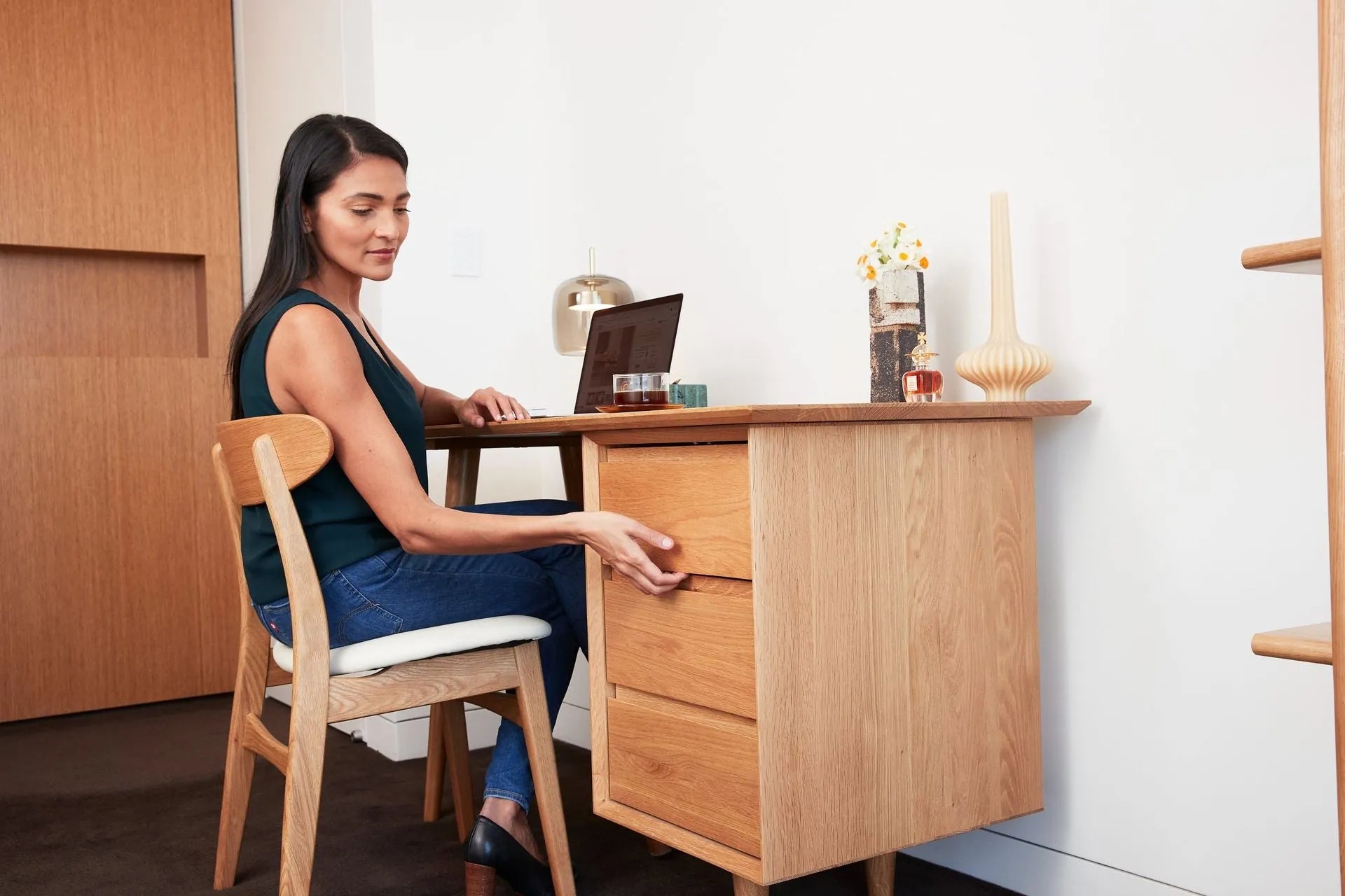 Magnus Dining Chair Cream Leather Solid American Oak