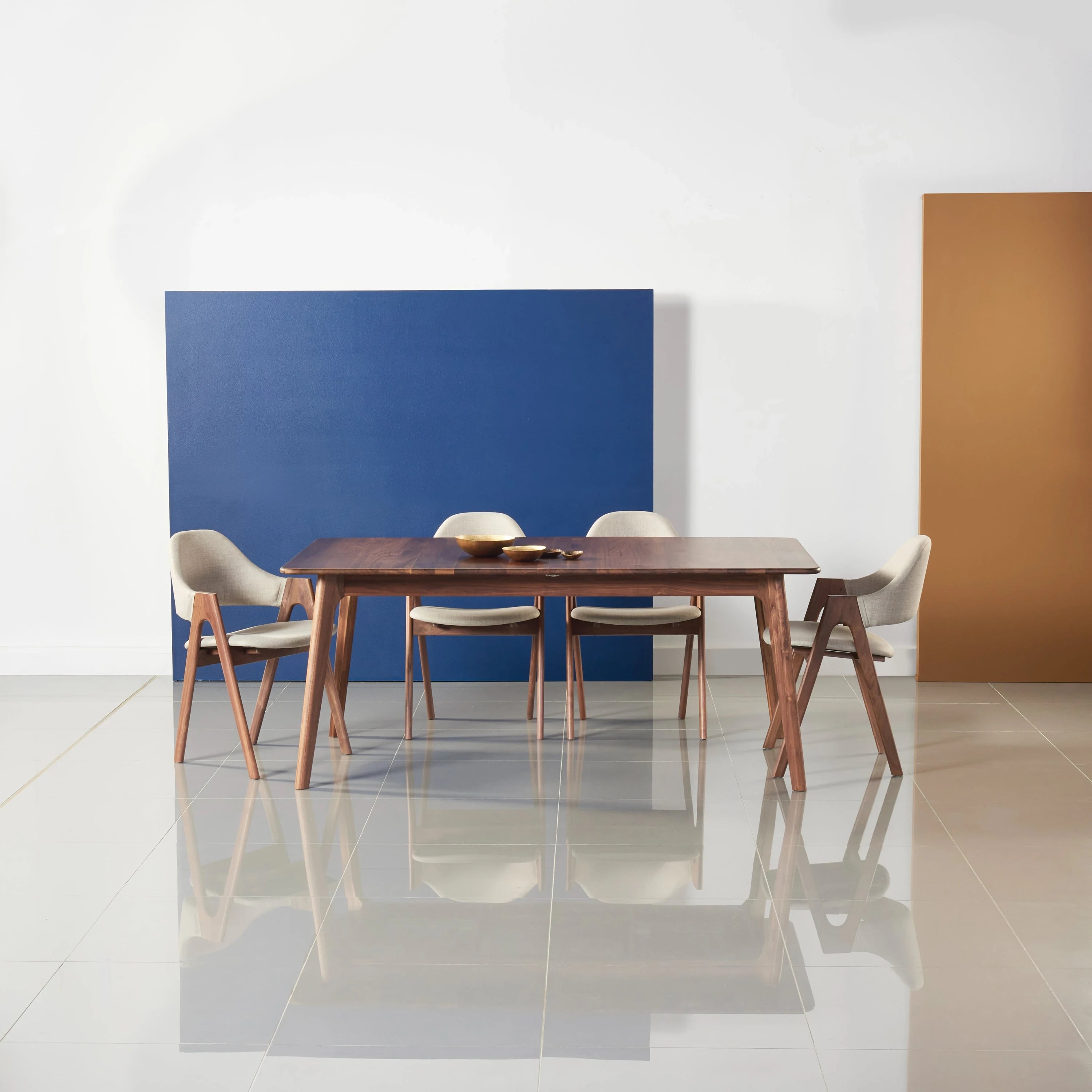 iconbydesign-magnus-dining-table-extendable-180-230x100cm-walnut--OW1385--studio-d_staged.webp