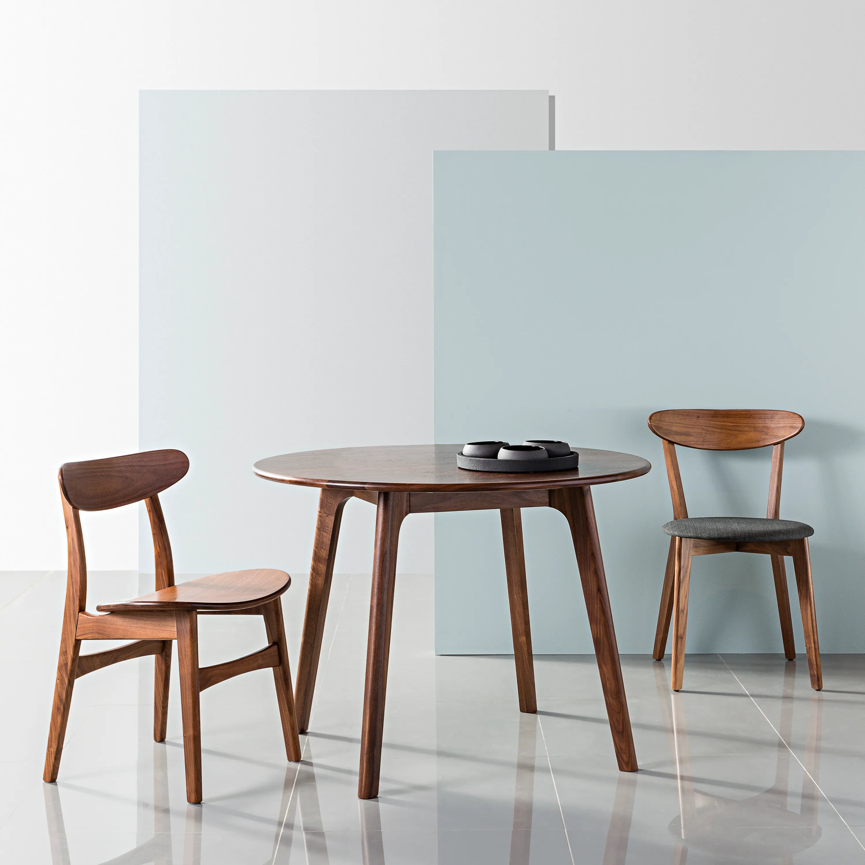 Magnus Dining Table Round 100cm Diameter Solid American Walnut