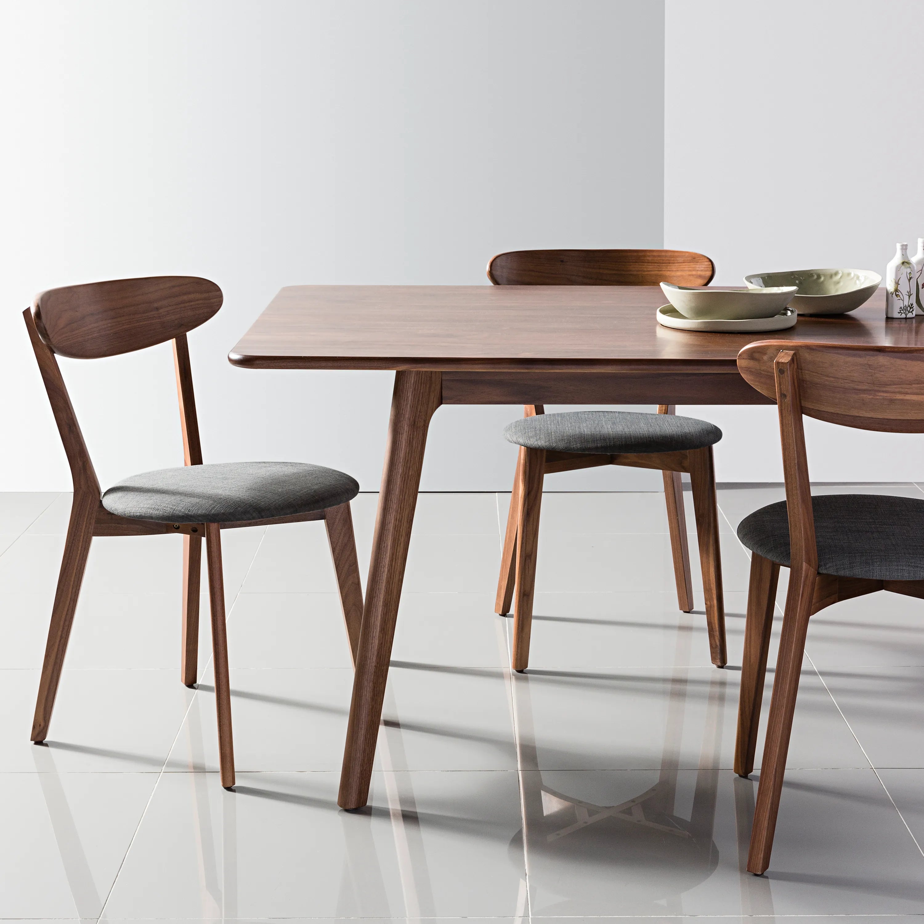 Magnus Dining Table Solid American Walnut