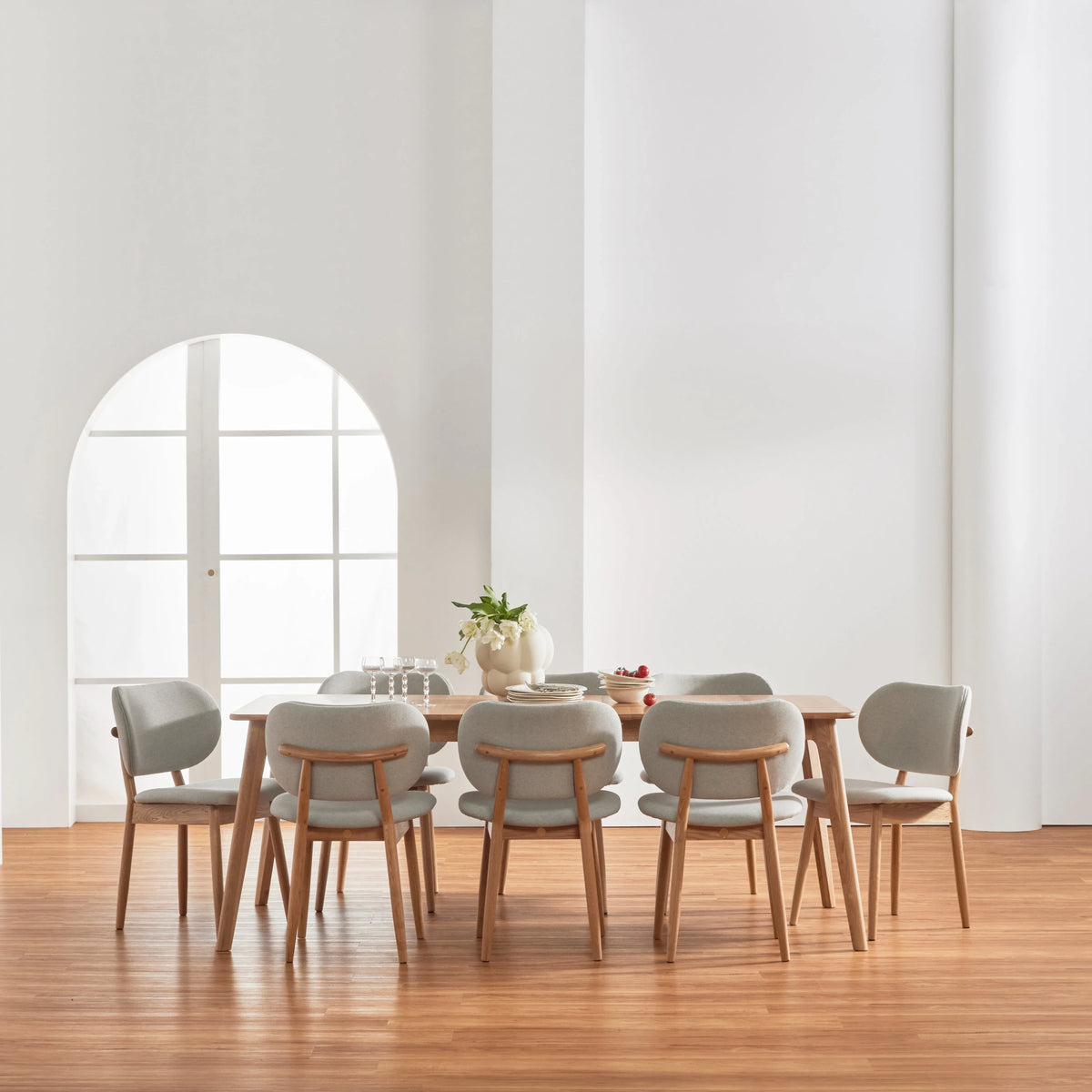 iconbydesign-olivia-dining-chair-oak-dove-grey-fabric--DF3NA1--lifestyle-2.webp