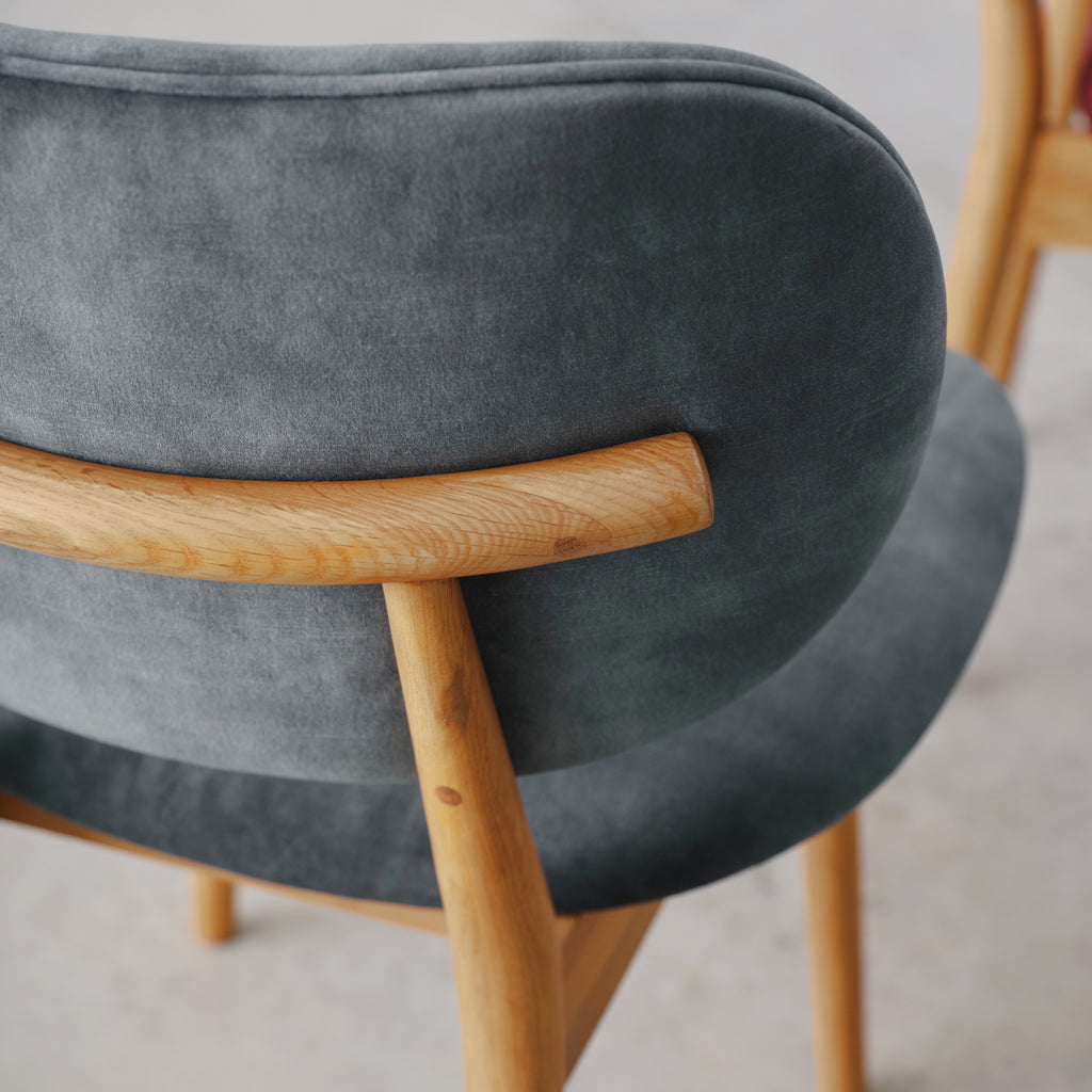 iconbydesign-olivia-dining-chair-oak-seafoam-velvet-DF3AA2-lifestyle-4_sq.jpg