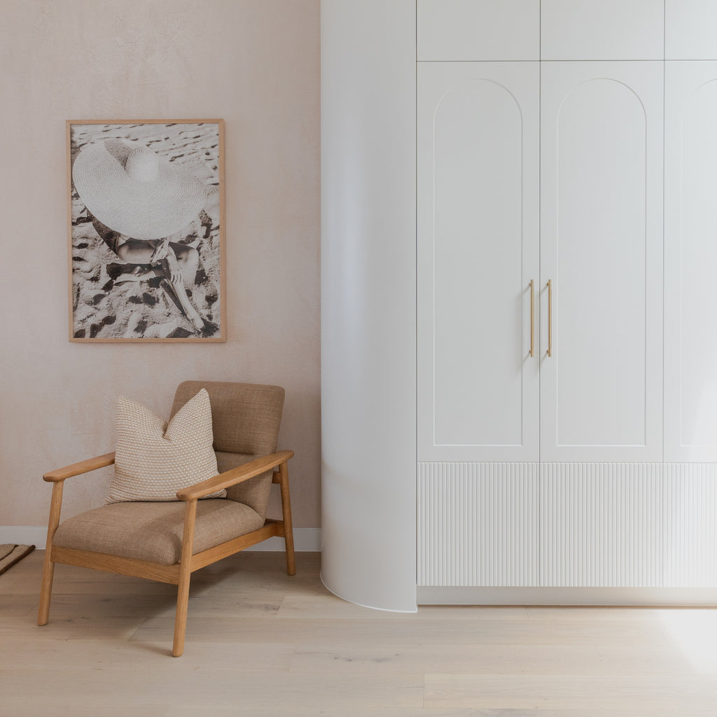 mysa-armchair-camel-LI7SA1-lifestyle-3_dbzraq.jpg