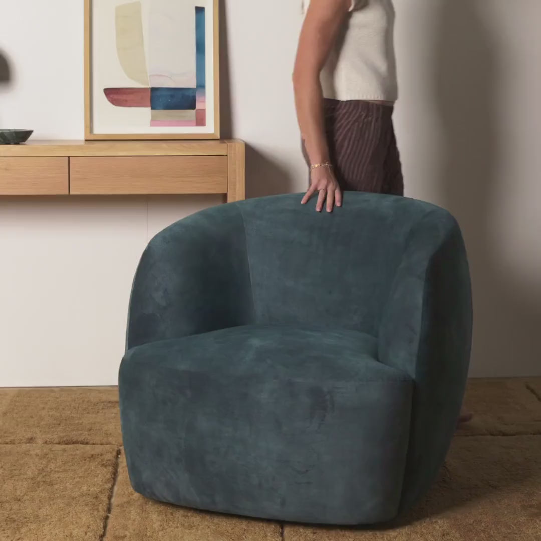 Arlo_Swivel_Armchair_Soft_Marine_Velvet_LL2WC1_Lifestyle_Square.mp4