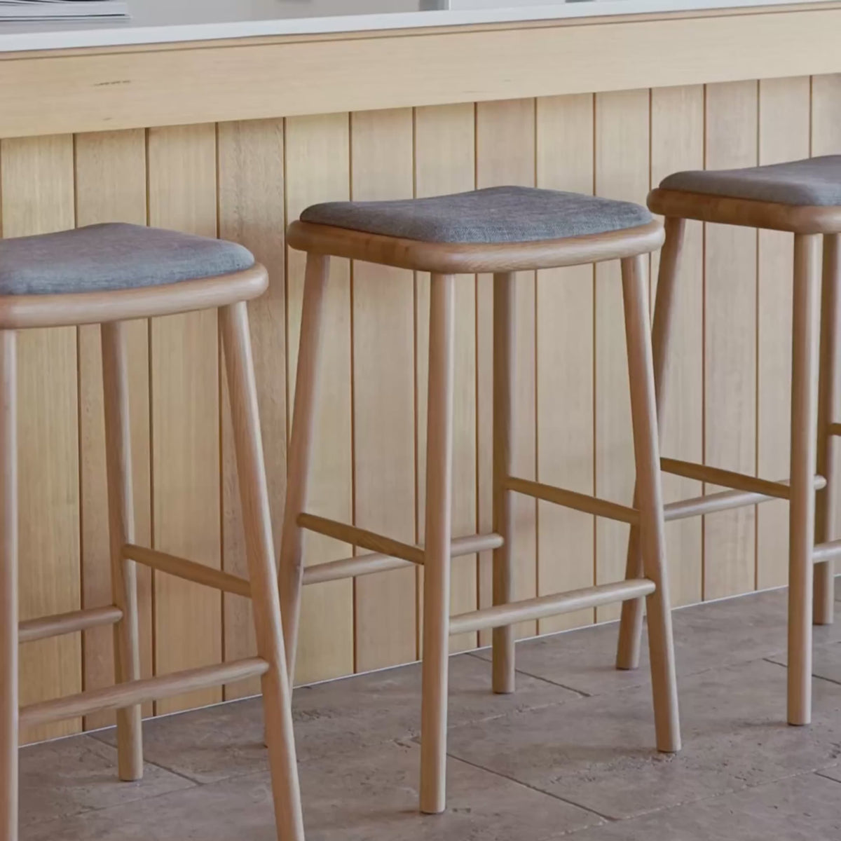Anton-bar-stool-oak-pewter-grey-fabric-DF8CA1--Lifestyle.mp4